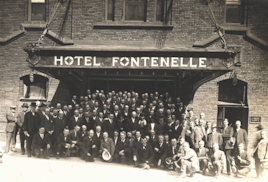 Group posing in front of Hotel Fontenelle